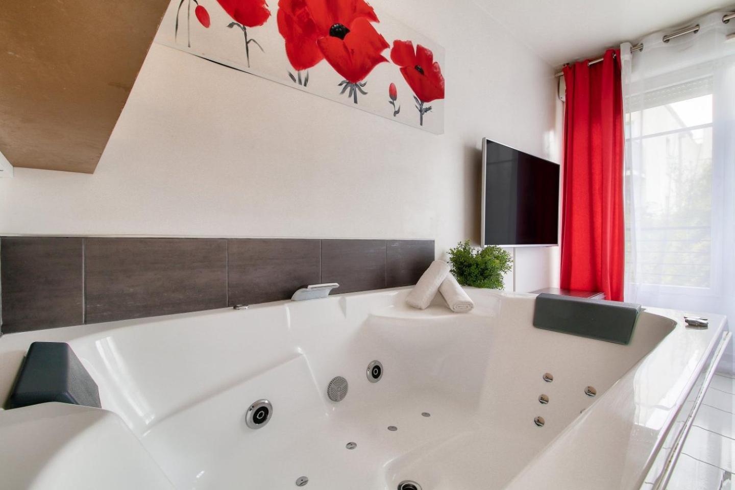 123Home-Loft & Spa Montevrain Luaran gambar